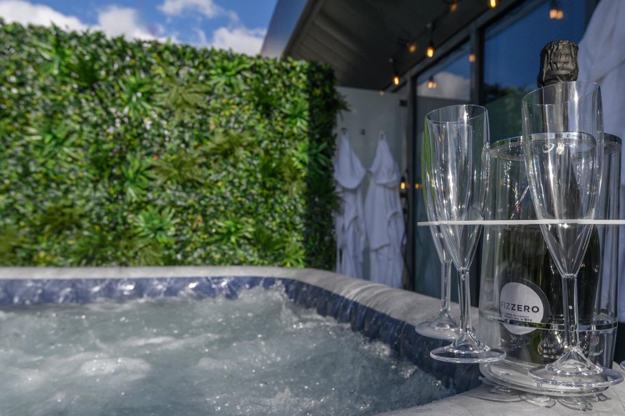 Luxury Penthouse With Private Hot Tub Overlooking Centre Appartamento *