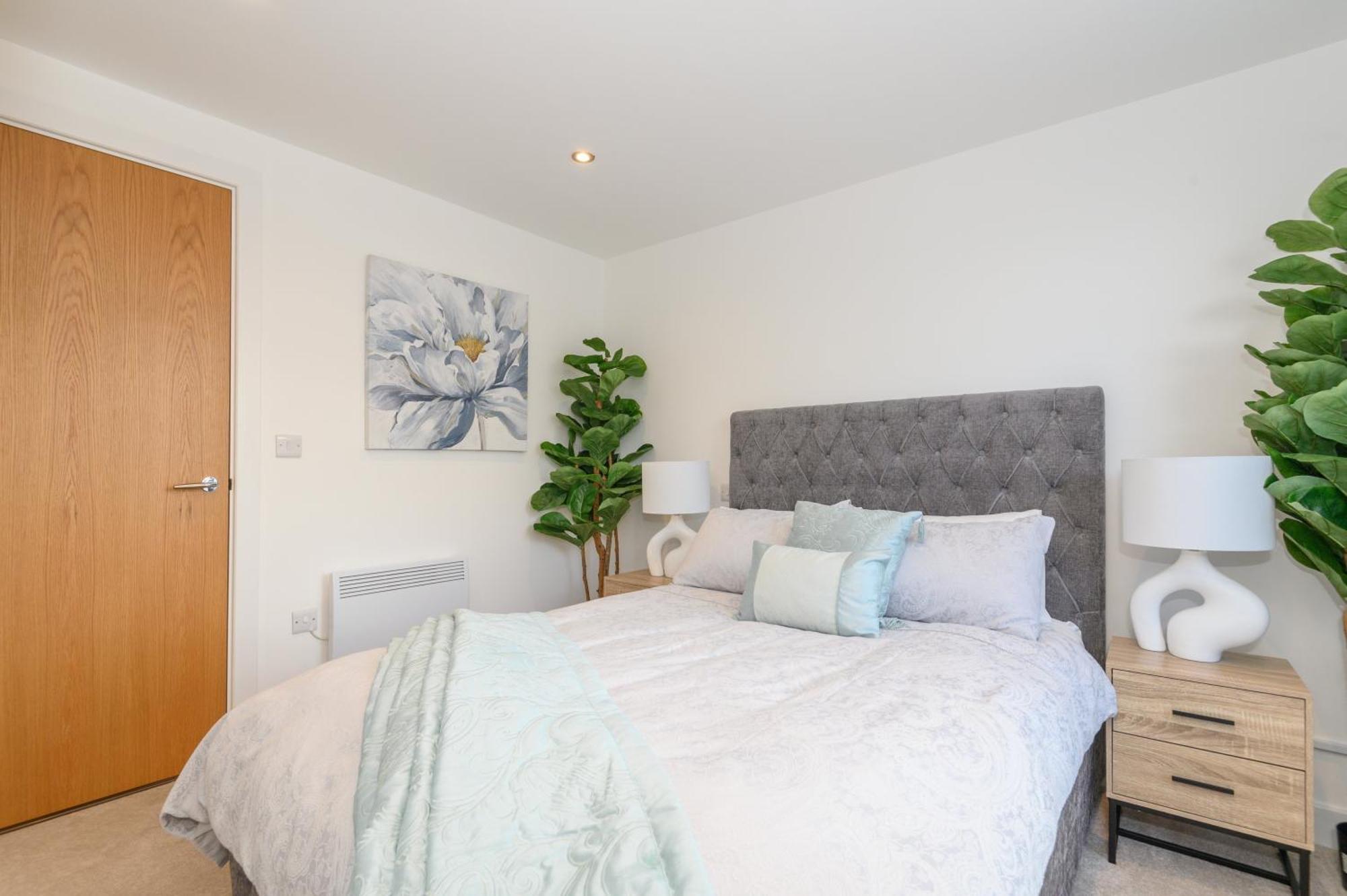 Luxury Penthouse With Private Hot Tub Overlooking Centre * Leeds (West Yorkshire)
